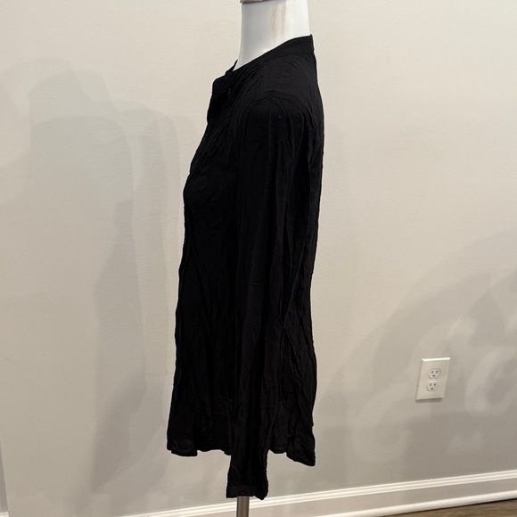 Spense Medium Black Lightweight Textured Button-Up Top - Picture 4 of 5